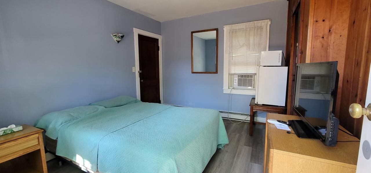 The Tallwood Motel Wells Εξωτερικό φωτογραφία