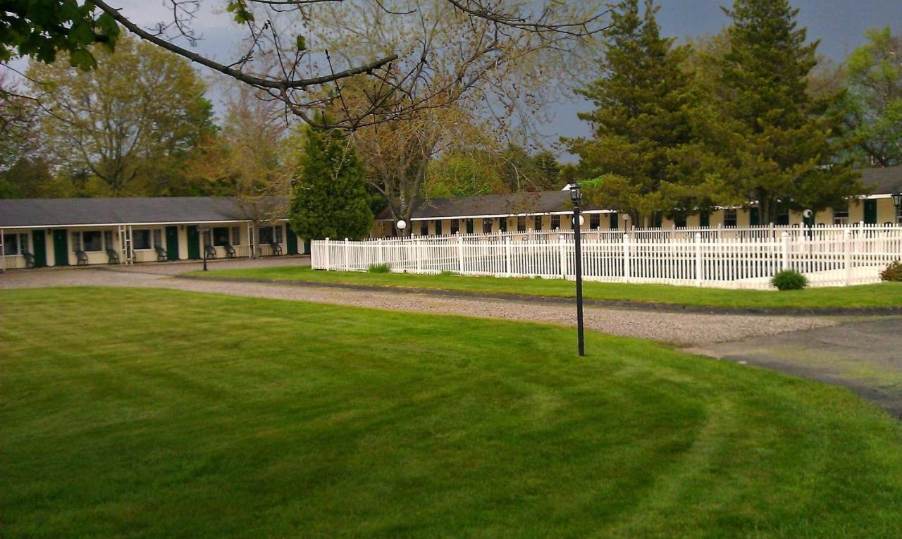 The Tallwood Motel Wells Εξωτερικό φωτογραφία